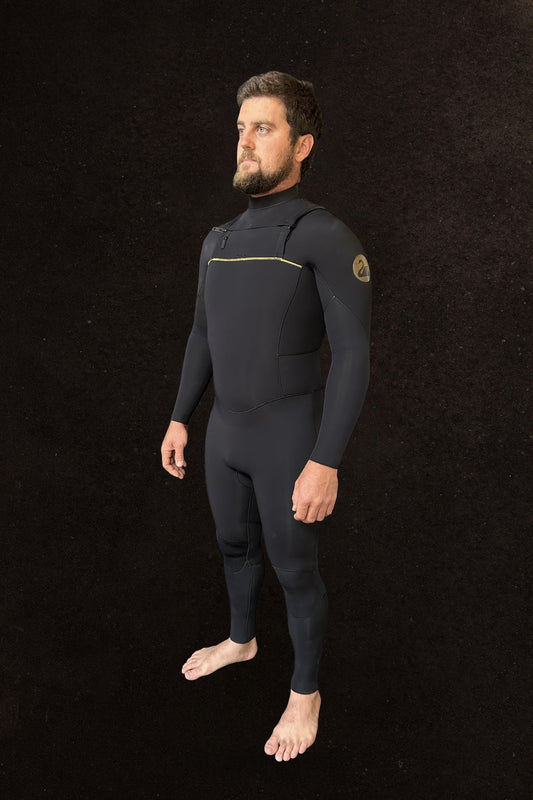 Black Duck Chest Zip 3/2mm Steamer wetsuit front view - Moonshine Surfboards